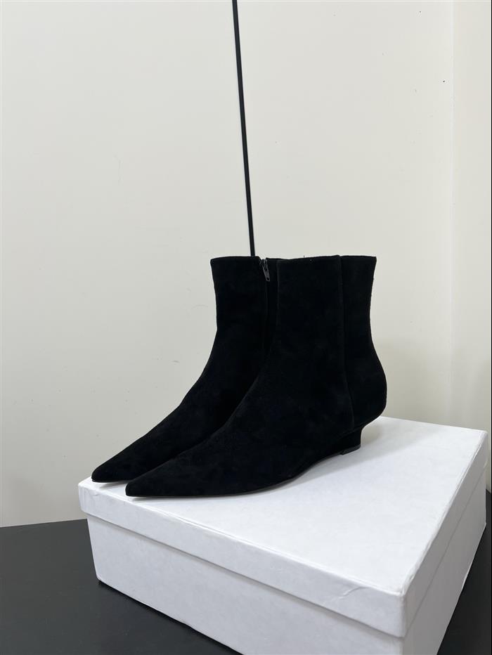 20251128174314909 370